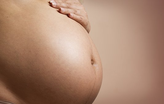 Ventre femme enceinte